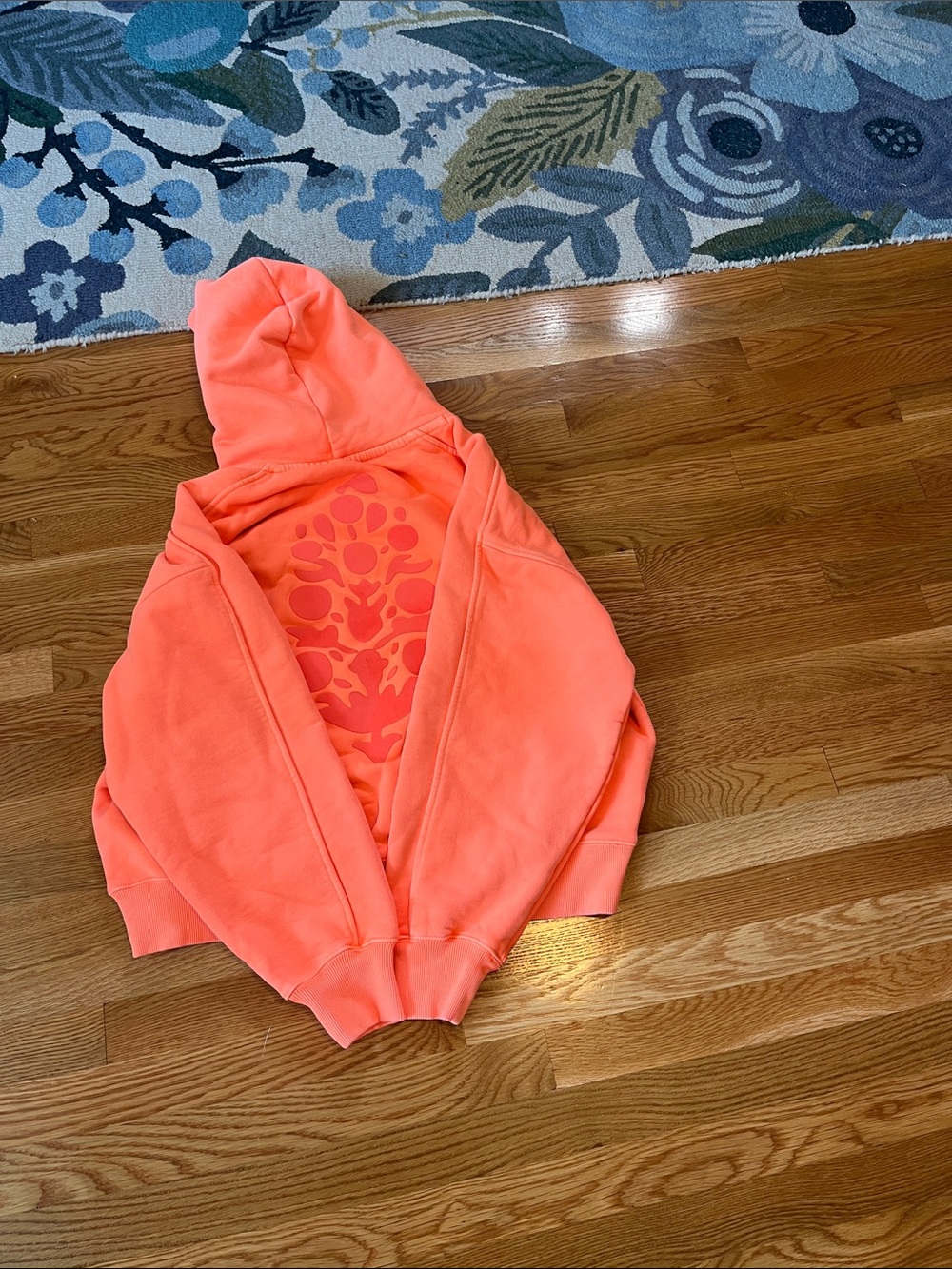 Free People Movement A Cut Above Flocked Buti Logo Hoodie Size Medium NWOT - Picture 15 of 15
